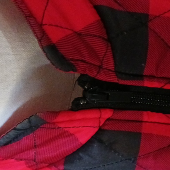 Relativity Red and Black Checkered Women's Vest - Picture 5 of 12